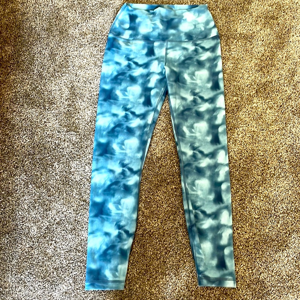 Yogalicious women’s high rise size Small leggings